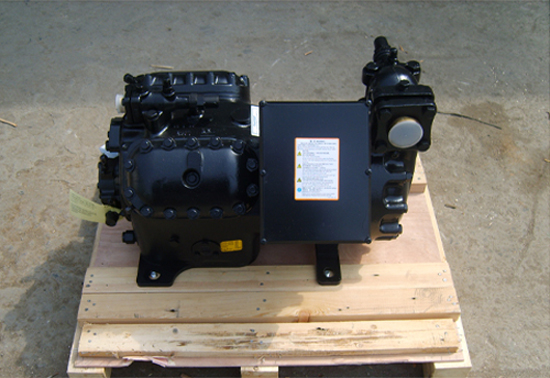 Semi-closed piston refrigeration compressor 4SHH-2500
